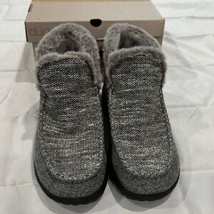 Hey Dude Women's Denny Gray Knit Fuzzy Booties